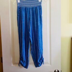Blue Island cropped pant with tassel detail size SMALL